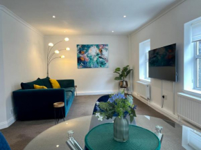 The Apartment, Bridge House